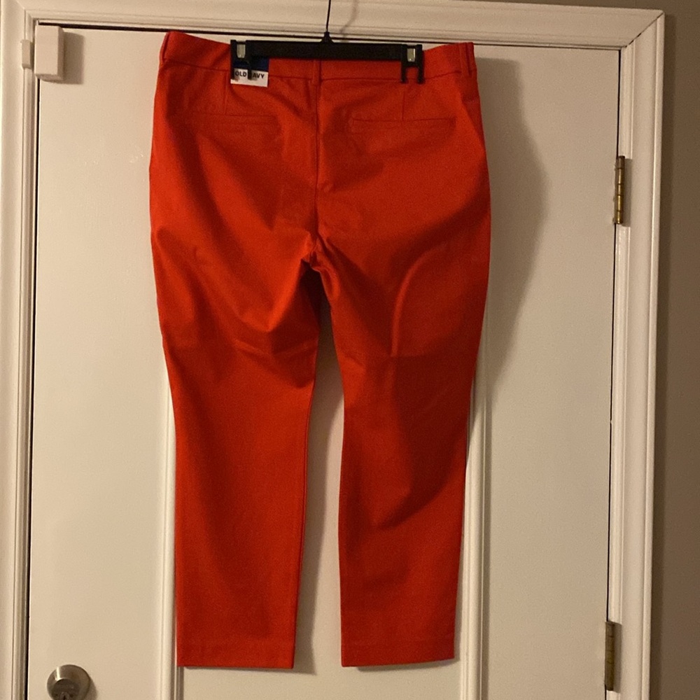 NWT Old Navy red pixie pants, 18, front zipper, pockets, great for work/church. - Picture 3 of 7